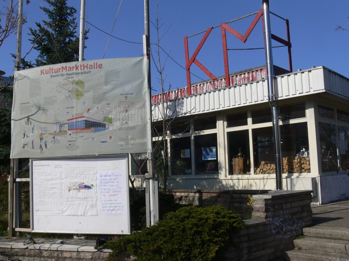 Die KulturMarktHalle in der Hanns-Eisler-Straße 93 Die KulturMarktHalle in der Hanns-Eisler-Straße 93