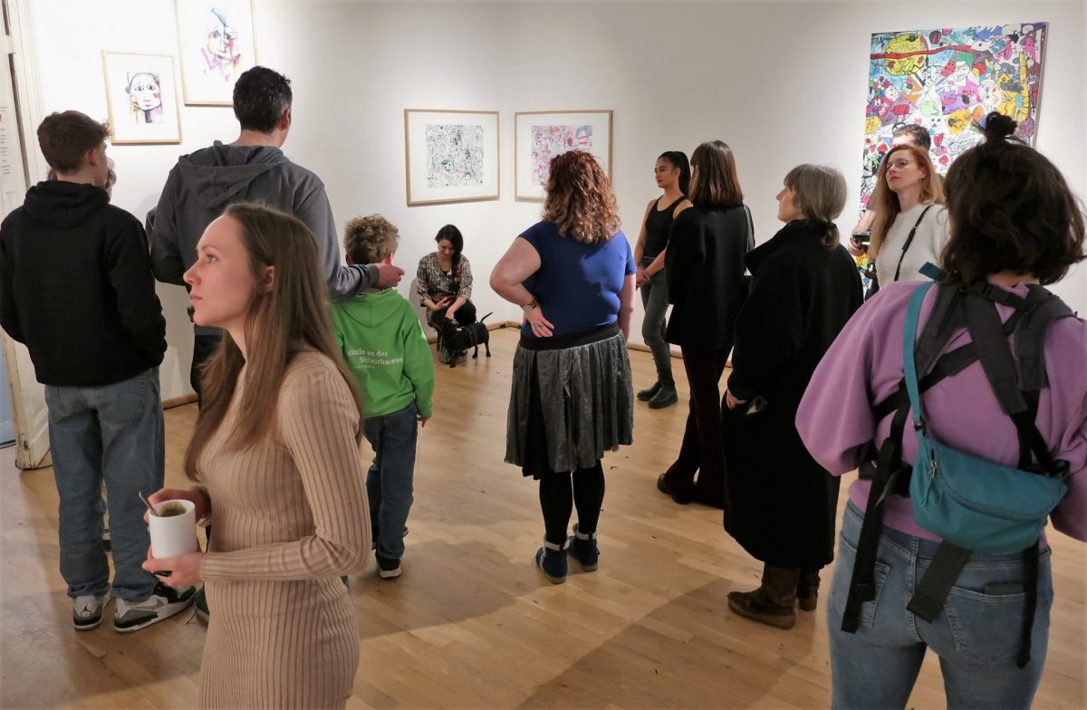 Vernissage der Ausstellung "Glück kennt keine Behinderung" mit Live-Fotoshooting